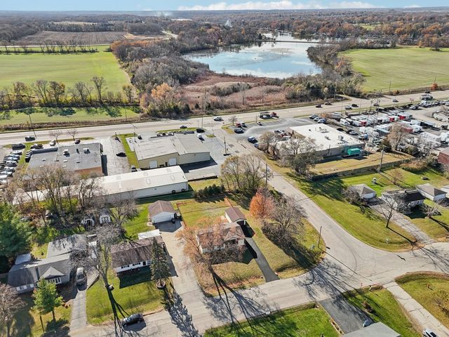 2413 Country Lane, Mchenry, IL 60051