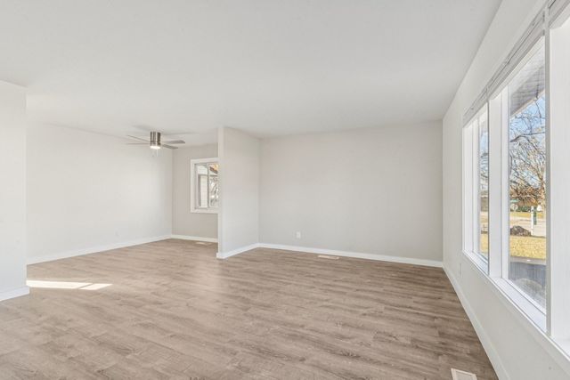 2413 Country Lane, Mchenry, IL 60051