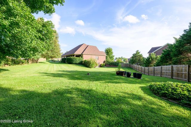 731 Vanderbilt Dr, Elizabethtown, KY 42701