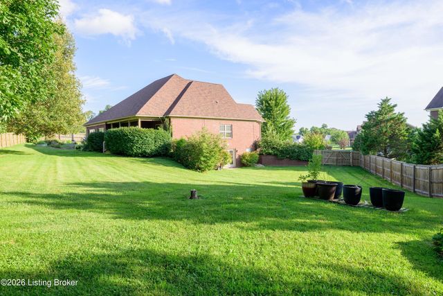 731 Vanderbilt Dr, Elizabethtown, KY 42701