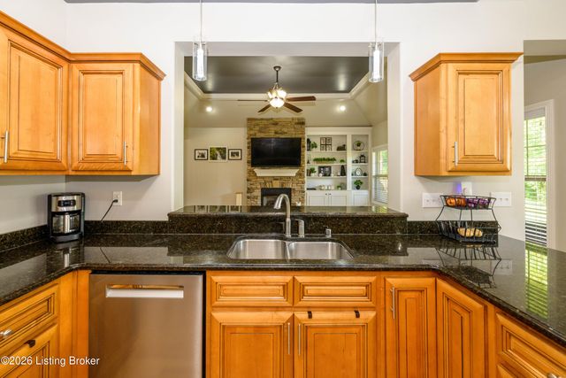 731 Vanderbilt Dr, Elizabethtown, KY 42701