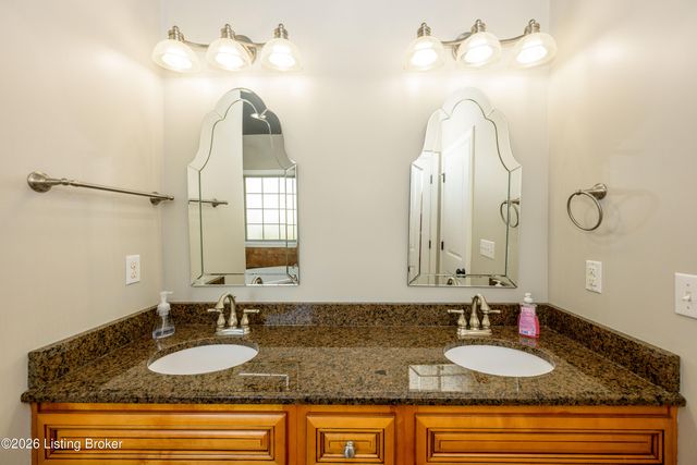 731 Vanderbilt Dr, Elizabethtown, KY 42701