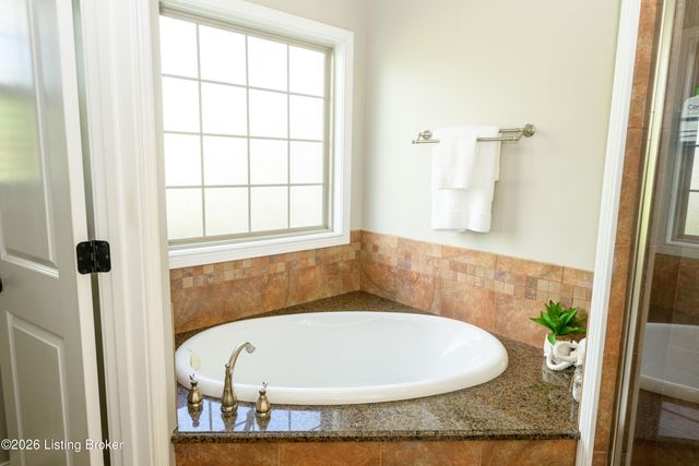 731 Vanderbilt Dr, Elizabethtown, KY 42701