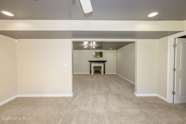 731 Vanderbilt Dr, Elizabethtown, KY 42701