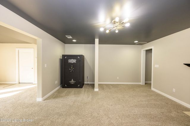 731 Vanderbilt Dr, Elizabethtown, KY 42701
