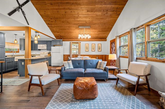 34 Two Ponds Road, Warren, VT 05674