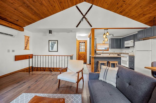 34 Two Ponds Road, Warren, VT 05674