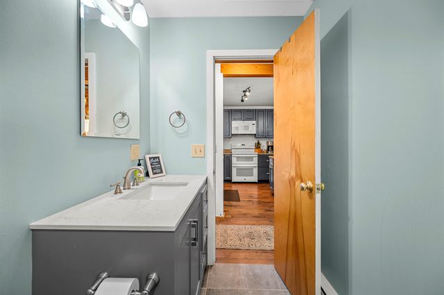 34 Two Ponds Road, Warren, VT 05674