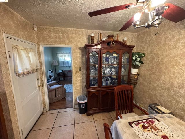 2233 85th Ave, Oakland, CA 94605