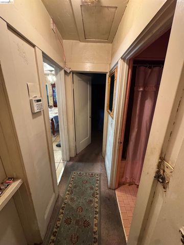 2233 85th Ave, Oakland, CA 94605