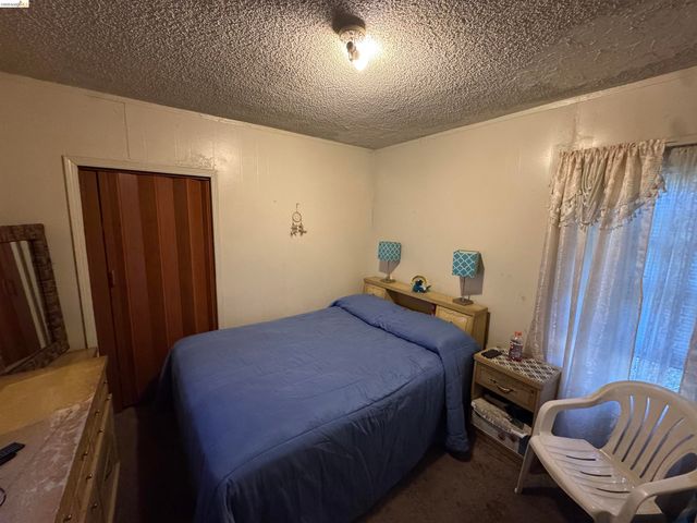 2233 85th Ave, Oakland, CA 94605
