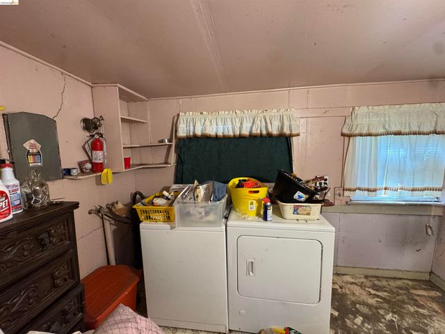 2233 85th Ave, Oakland, CA 94605
