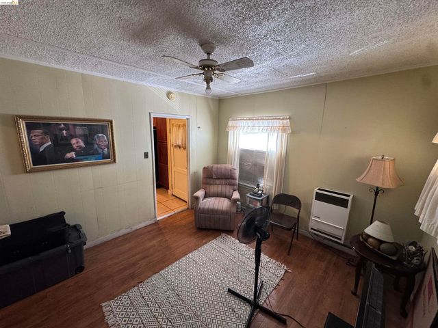 2233 85th Ave, Oakland, CA 94605
