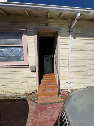 2233 85th Ave, Oakland, CA 94605