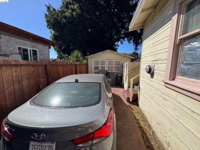2233 85th Ave, Oakland, CA 94605