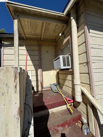 2233 85th Ave, Oakland, CA 94605