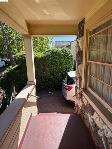 2233 85th Ave, Oakland, CA 94605