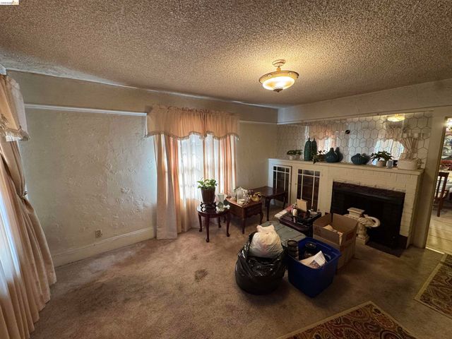 2233 85th Ave, Oakland, CA 94605