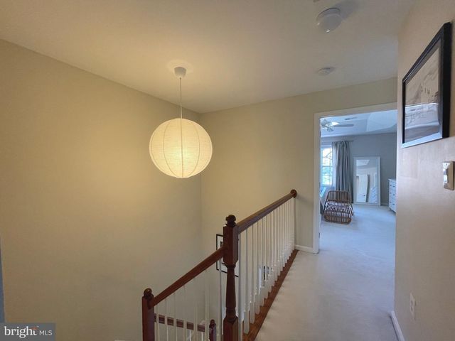 102 LOUNSBURY PL, Falls Church, VA 22046