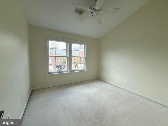 102 LOUNSBURY PL, Falls Church, VA 22046
