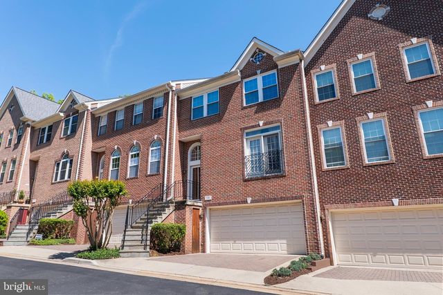 102 LOUNSBURY PL, Falls Church, VA 22046