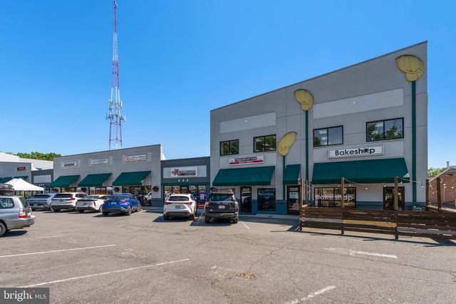 102 LOUNSBURY PL, Falls Church, VA 22046