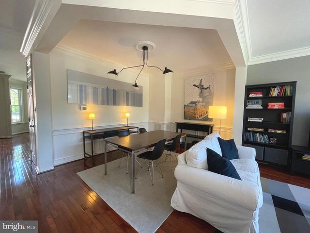 102 LOUNSBURY PL, Falls Church, VA 22046