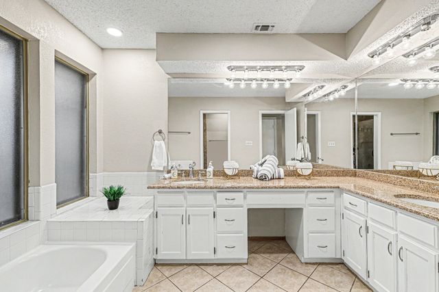 5603 Louise Way Drive, Arlington, TX 76017