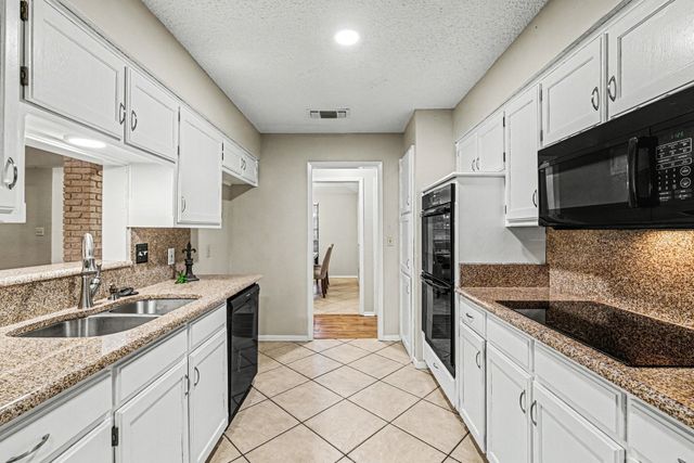 5603 Louise Way Drive, Arlington, TX 76017