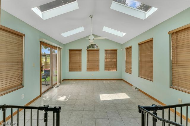 8241 Akron Canfield Road, Canfield, OH 44406