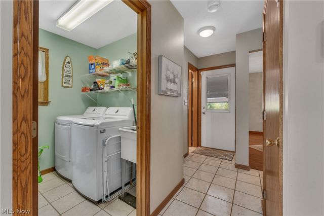 8241 Akron Canfield Road, Canfield, OH 44406