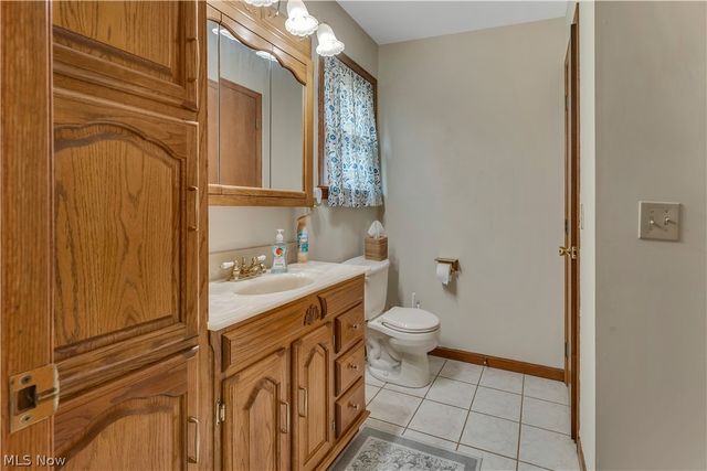 8241 Akron Canfield Road, Canfield, OH 44406