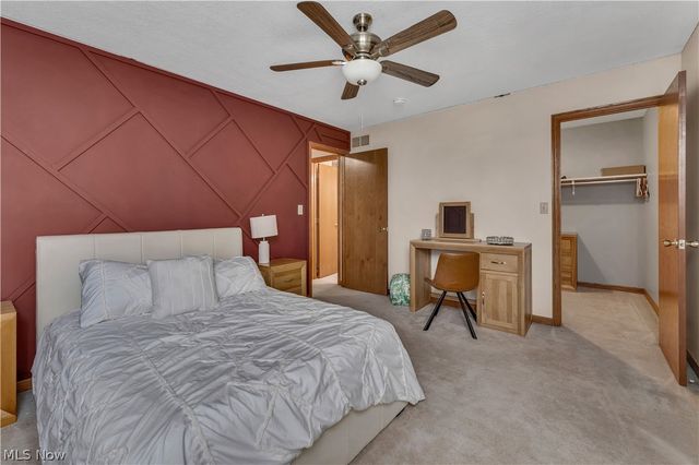 8241 Akron Canfield Road, Canfield, OH 44406