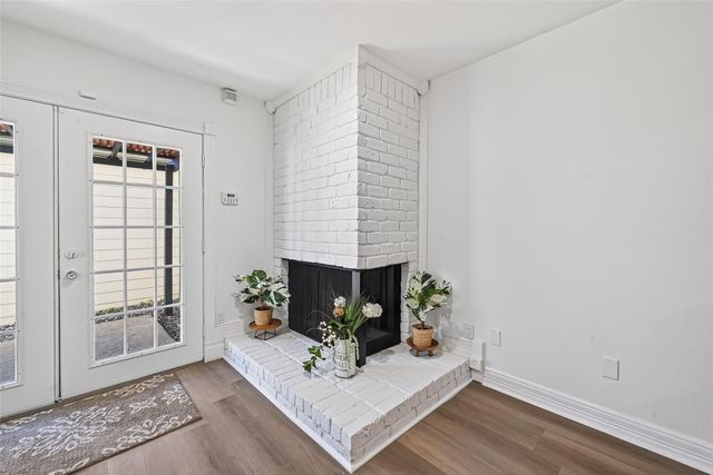 724 Country Place Drive E, Houston, TX 77079