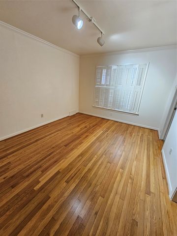 6517 Happy Lane, Dallas, TX 75230