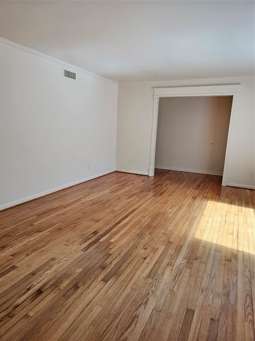 6517 Happy Lane, Dallas, TX 75230