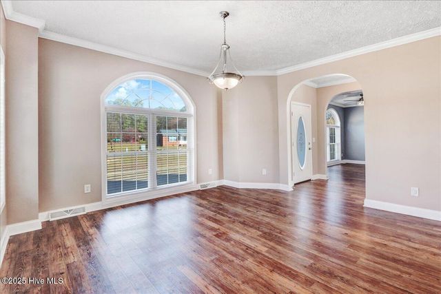 206 W New Hope Road, Goldsboro, NC 27534