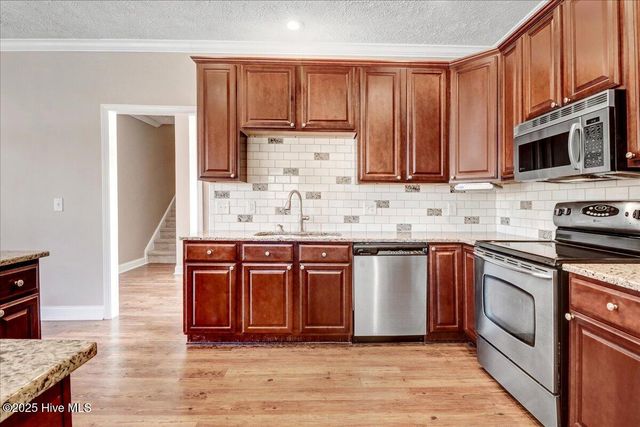 206 W New Hope Road, Goldsboro, NC 27534