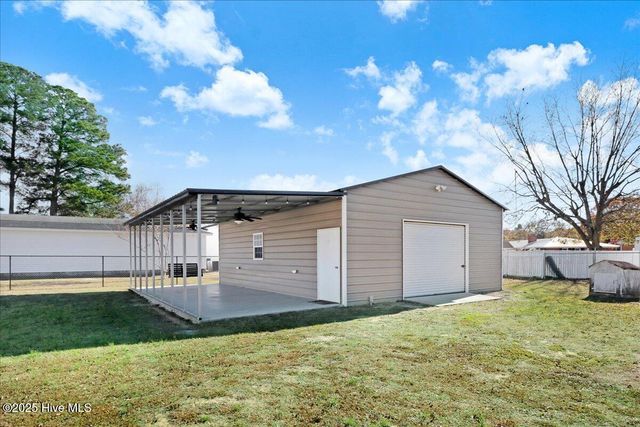 206 W New Hope Road, Goldsboro, NC 27534