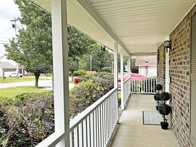 305 Wildwood Dr, Smyrna, TN 37167