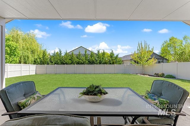 3298 S Cobble Pl, Meridian, ID 83642
