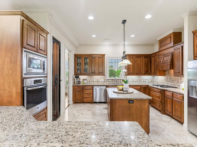 407 W Aurora Vista Trail, Aurora, TX 76078