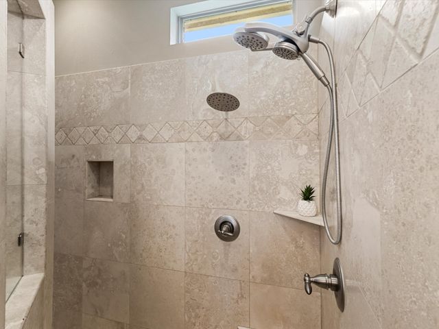 407 W Aurora Vista Trail, Aurora, TX 76078