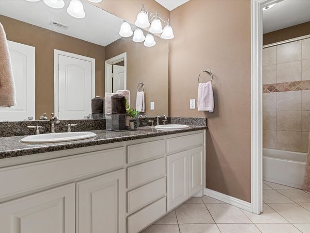 407 W Aurora Vista Trail, Aurora, TX 76078
