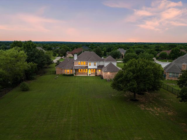 407 W Aurora Vista Trail, Aurora, TX 76078