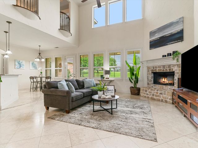 407 W Aurora Vista Trail, Aurora, TX 76078