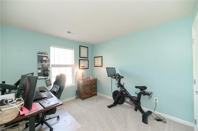 105 Hale CIR, Yorktown, VA 23690