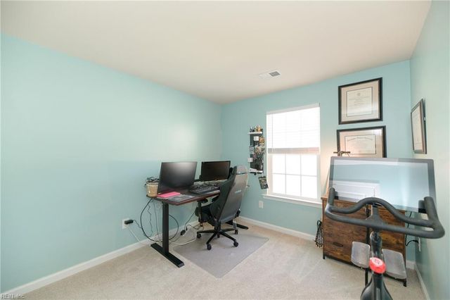 105 Hale CIR, Yorktown, VA 23690