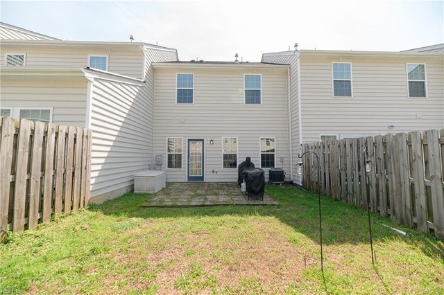 105 Hale CIR, Yorktown, VA 23690