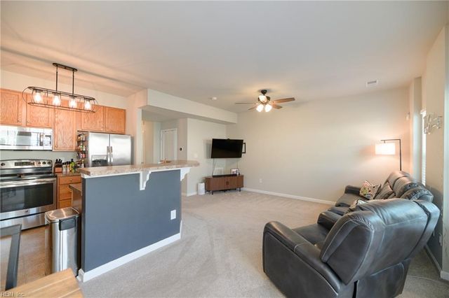 105 Hale CIR, Yorktown, VA 23690